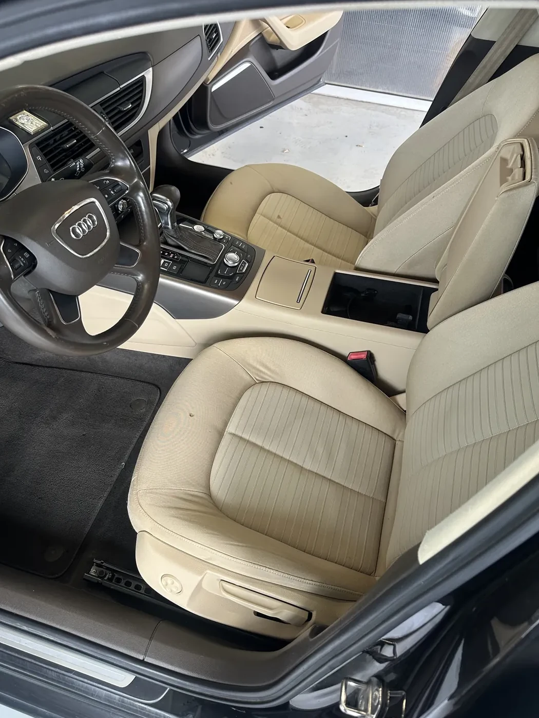 Интериорно почистване: Audi A4 B8, След